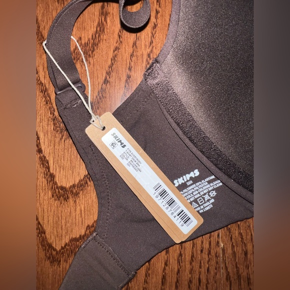 SKIMS BRA 32H BRAND NEW ! - Picture 6 of 9